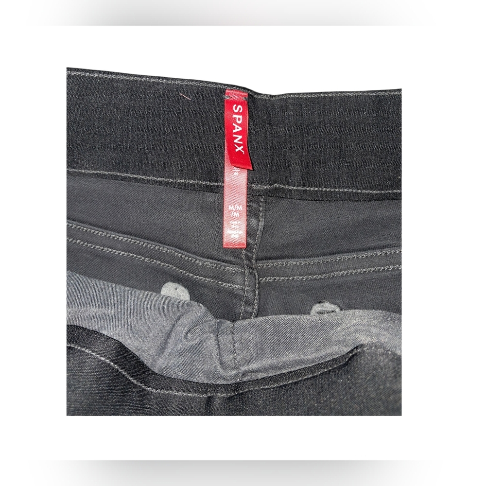 SPANX 4” Twill Shorts - Picture 3 of 3